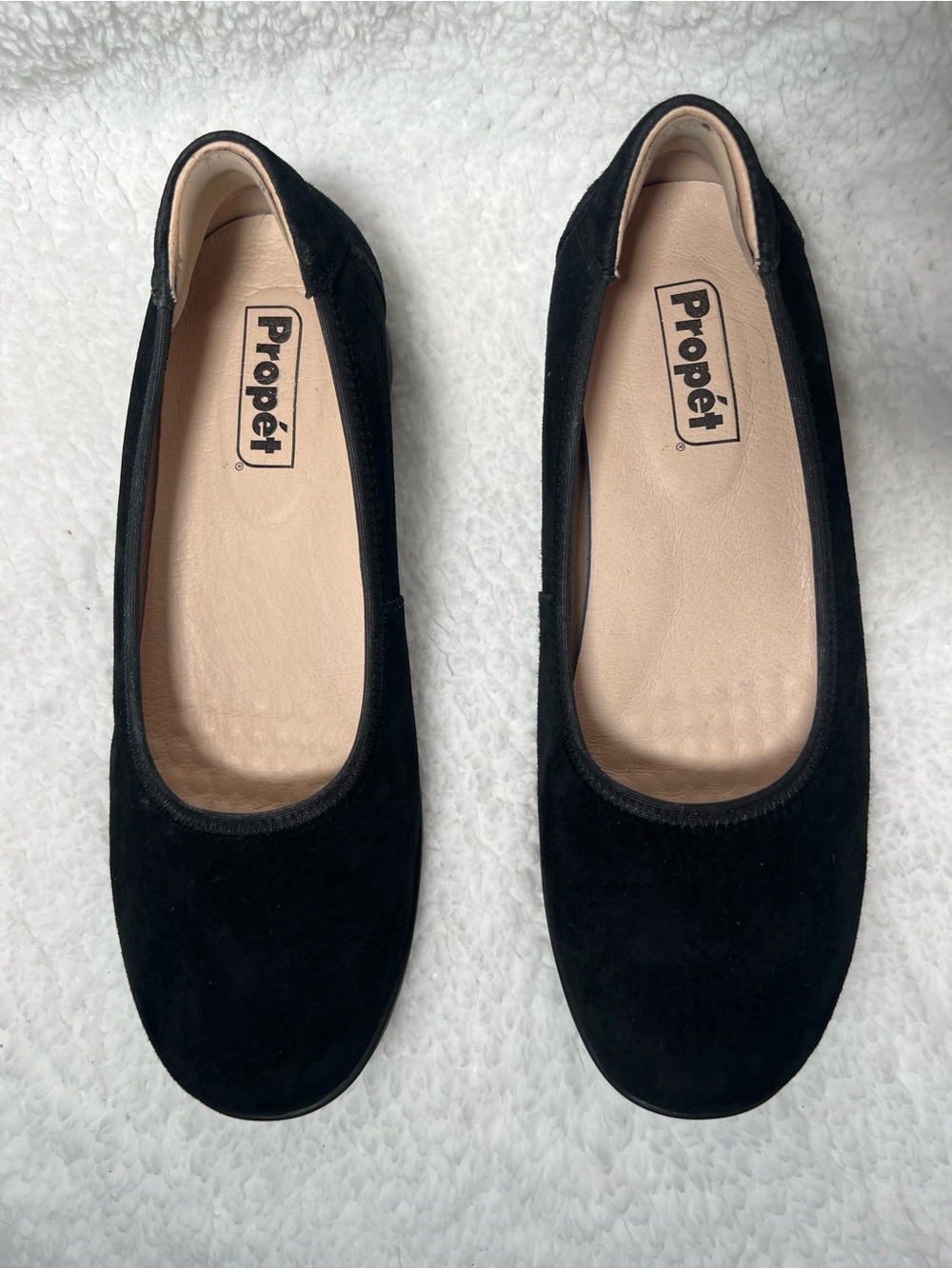 PROPET YARA WOMEN’S LEATHER SLIP ON FLATS SKU: WCX004LBS-M-09 UPC: 195040951815